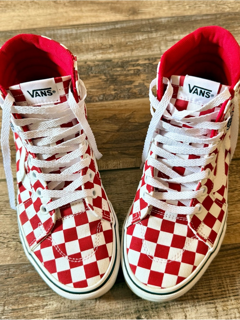 Vans - Sk8-Hi Checkerboard High Top - Women's 6 - Red / White